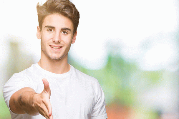 آموزش جامع 10 روش کلیدی بازاریابی آنلاین: راهنمای کامل، سوالات متداول و جدول کاربردی